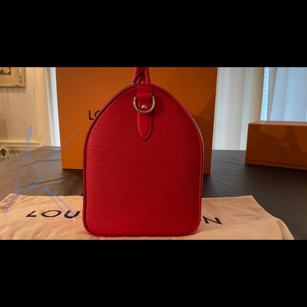NWT 2017 Louis Vuitton x Supreme Keepall 45 Red. Original owner from London, UK. - Picture 4 of 8